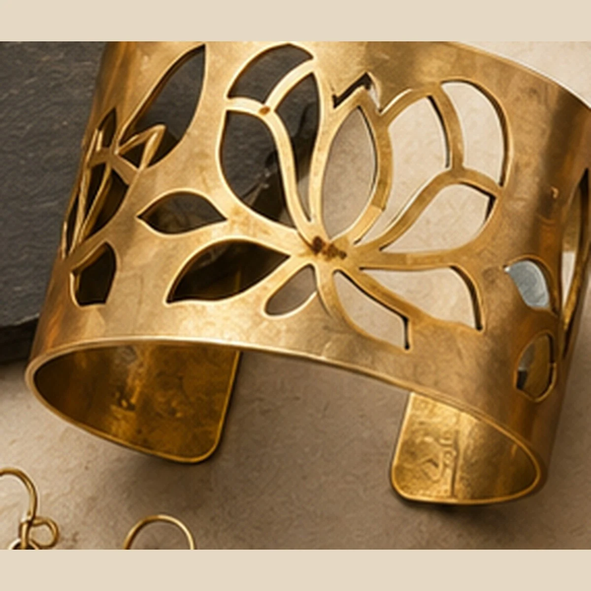 Lotus Cutwork Cuff · HJ-AD-017