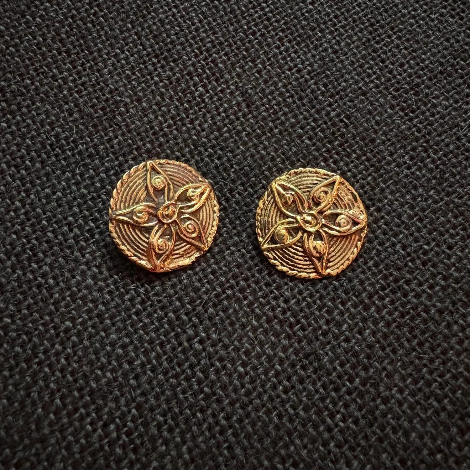 Petal Swirl Studs · HJ-ER-002