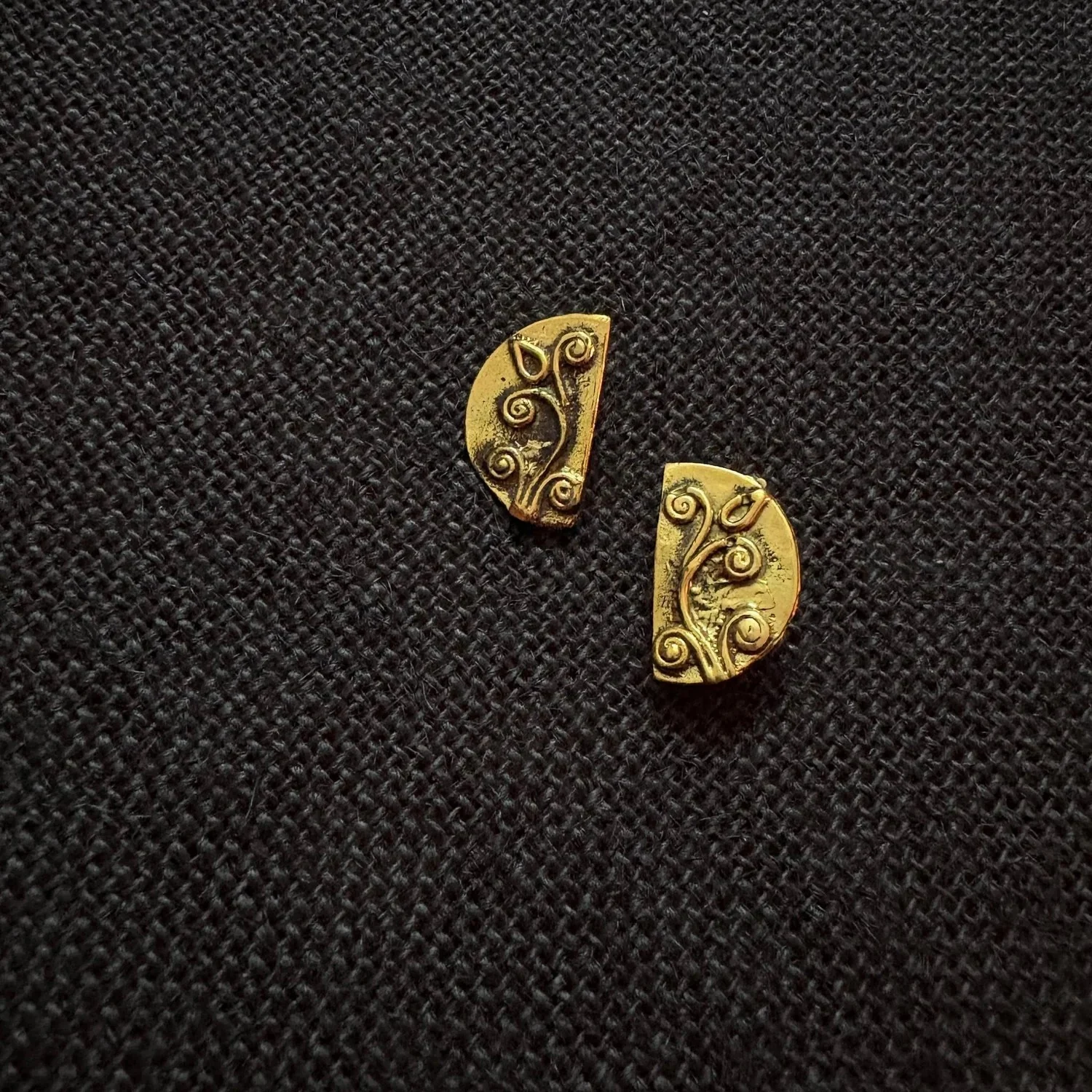 Paisley Studs · HJ-ER-010