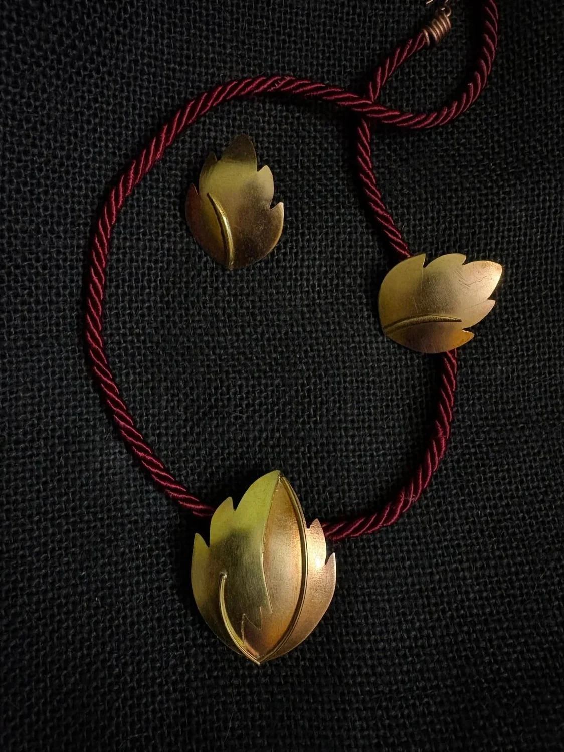 Folded Lotus Set · HJ-NS-010